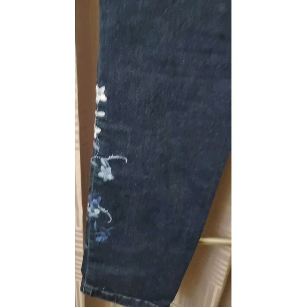 Karen Kane Women's Embroidered Blue Jeans Size 8 - Picture 8 of 9